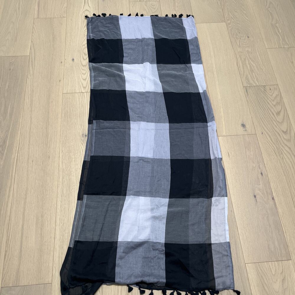 2015/2016 Black/Grey/White LULULEMON Sun to Moon Tassle Scarf - Picture 8 of 9
